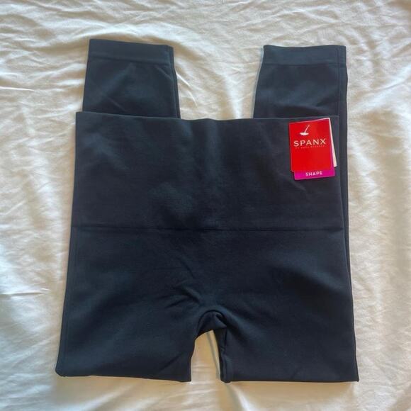 SPANX Look At Me Now Cropped Legging NWT - Picture 2 of 5